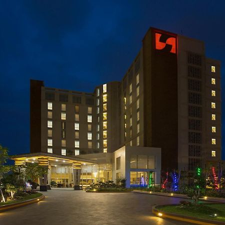 Swiss-Belhotel Lampung Bandar Lampung Exteriör bild