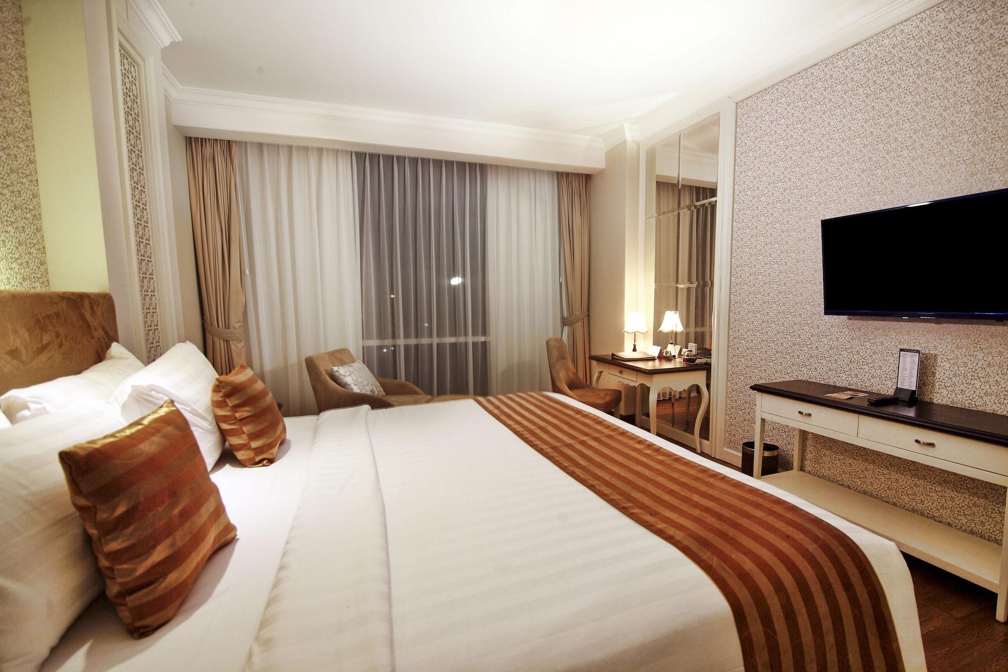 Swiss-Belhotel Lampung Bandar Lampung Exteriör bild