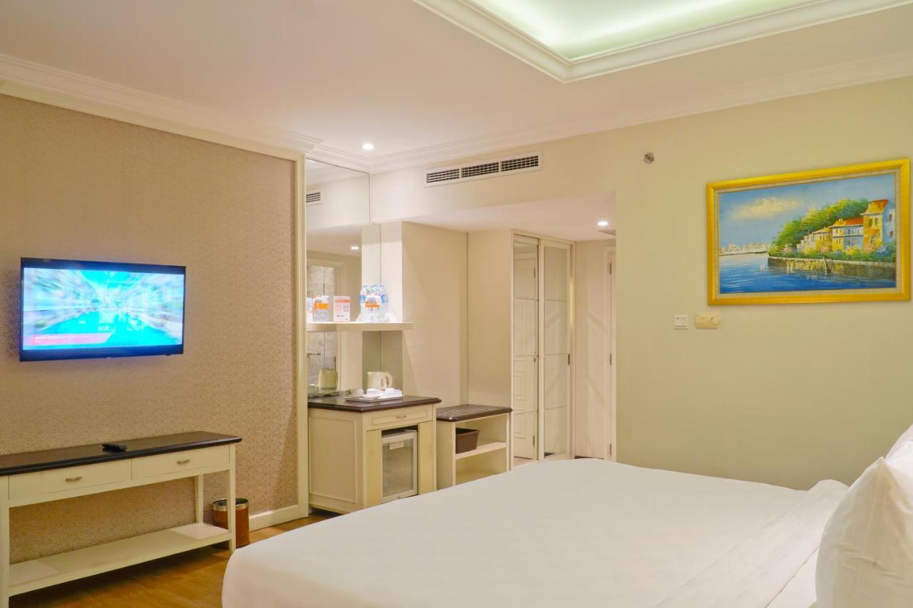 Swiss-Belhotel Lampung Bandar Lampung Exteriör bild