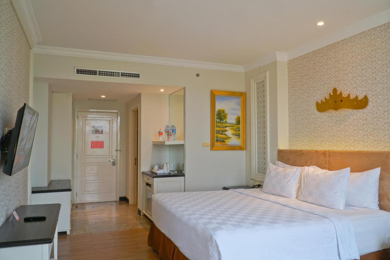 Swiss-Belhotel Lampung Bandar Lampung Exteriör bild