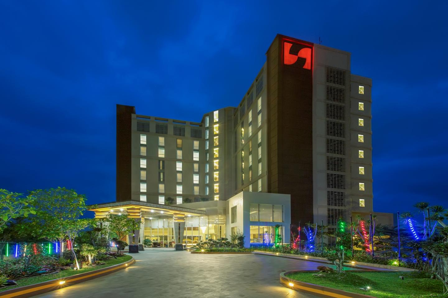 Swiss-Belhotel Lampung Bandar Lampung Exteriör bild