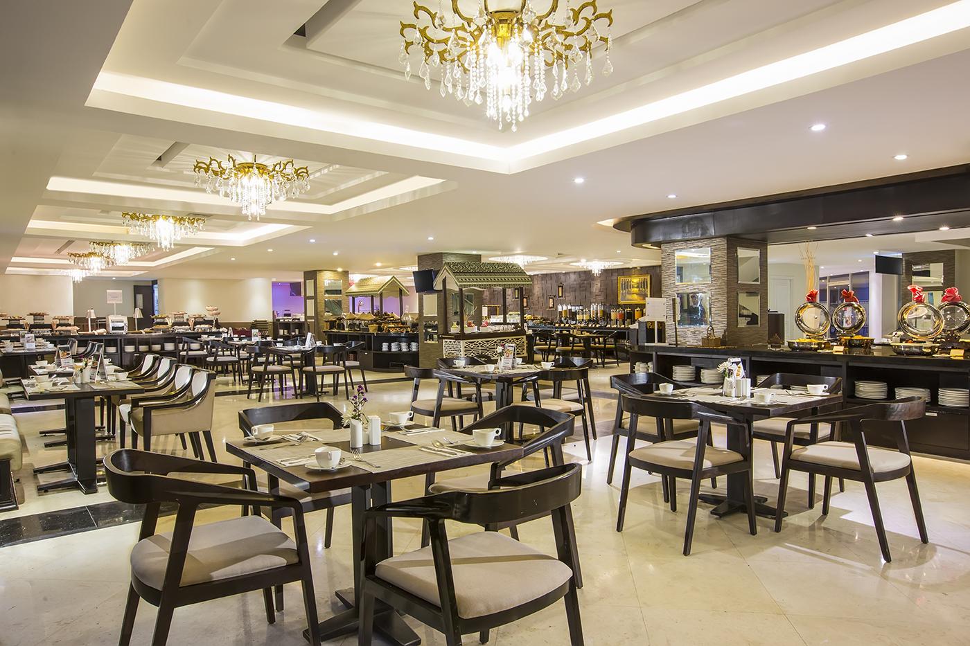 Swiss-Belhotel Lampung Bandar Lampung Exteriör bild
