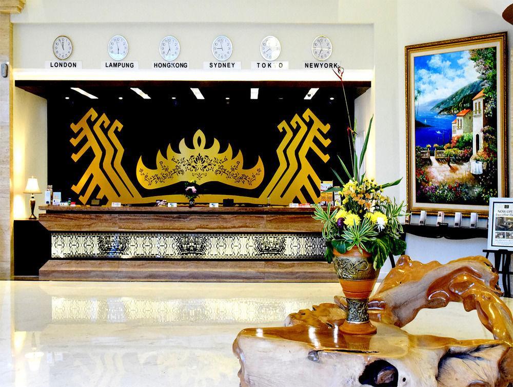 Swiss-Belhotel Lampung Bandar Lampung Exteriör bild