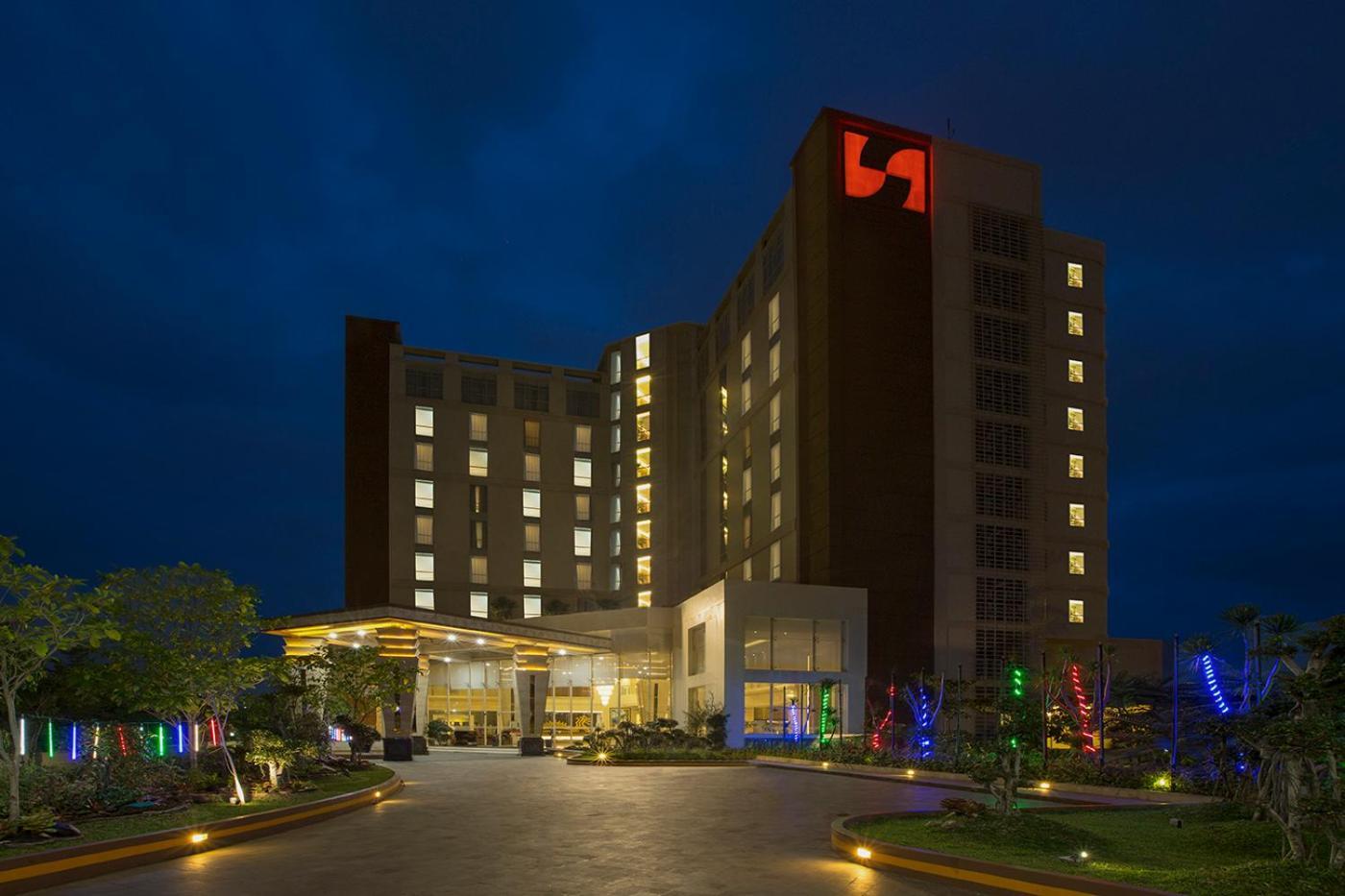 Swiss-Belhotel Lampung Bandar Lampung Exteriör bild